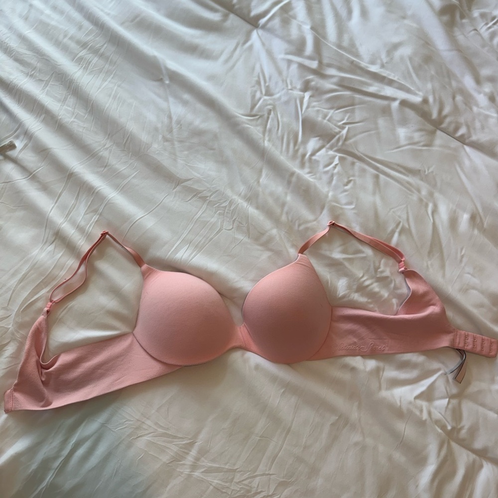 Victoria's Secret Pink Molded T-Shirt Bra